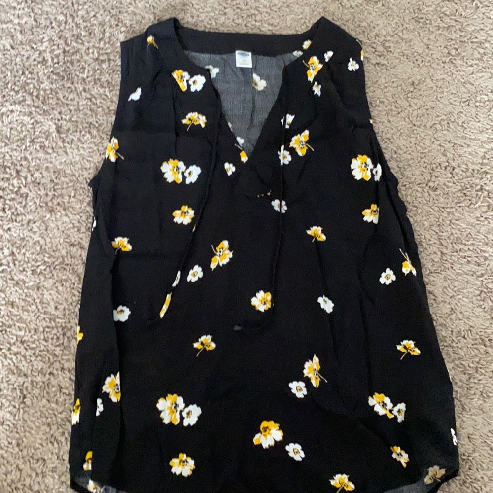 Old Navy - Floral sleeveless top